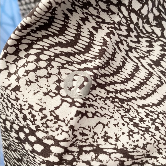 Lululemon fast & free white grey print high waisted side pockets leggings - Picture 4 of 8